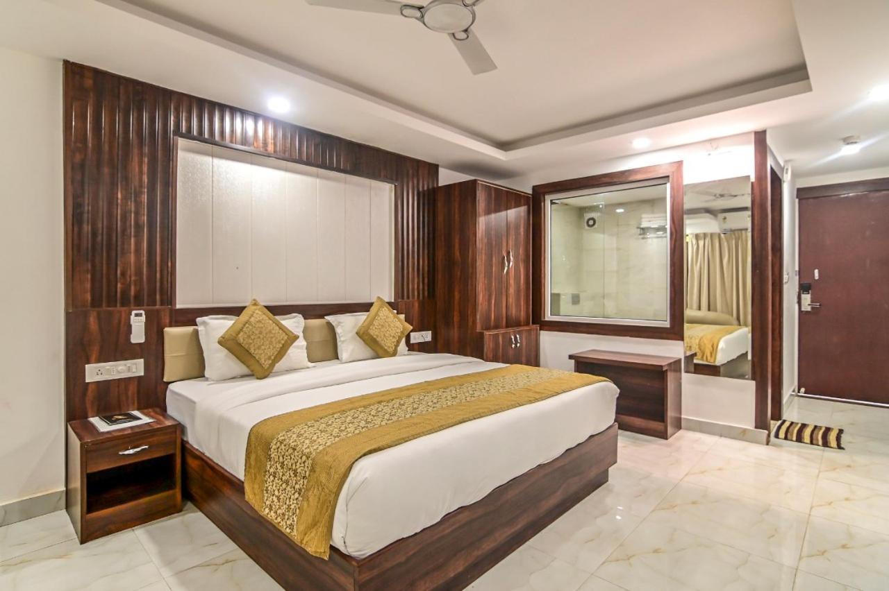 De Falcon Goa Beach Resort Candolim Eksteriør bilde
