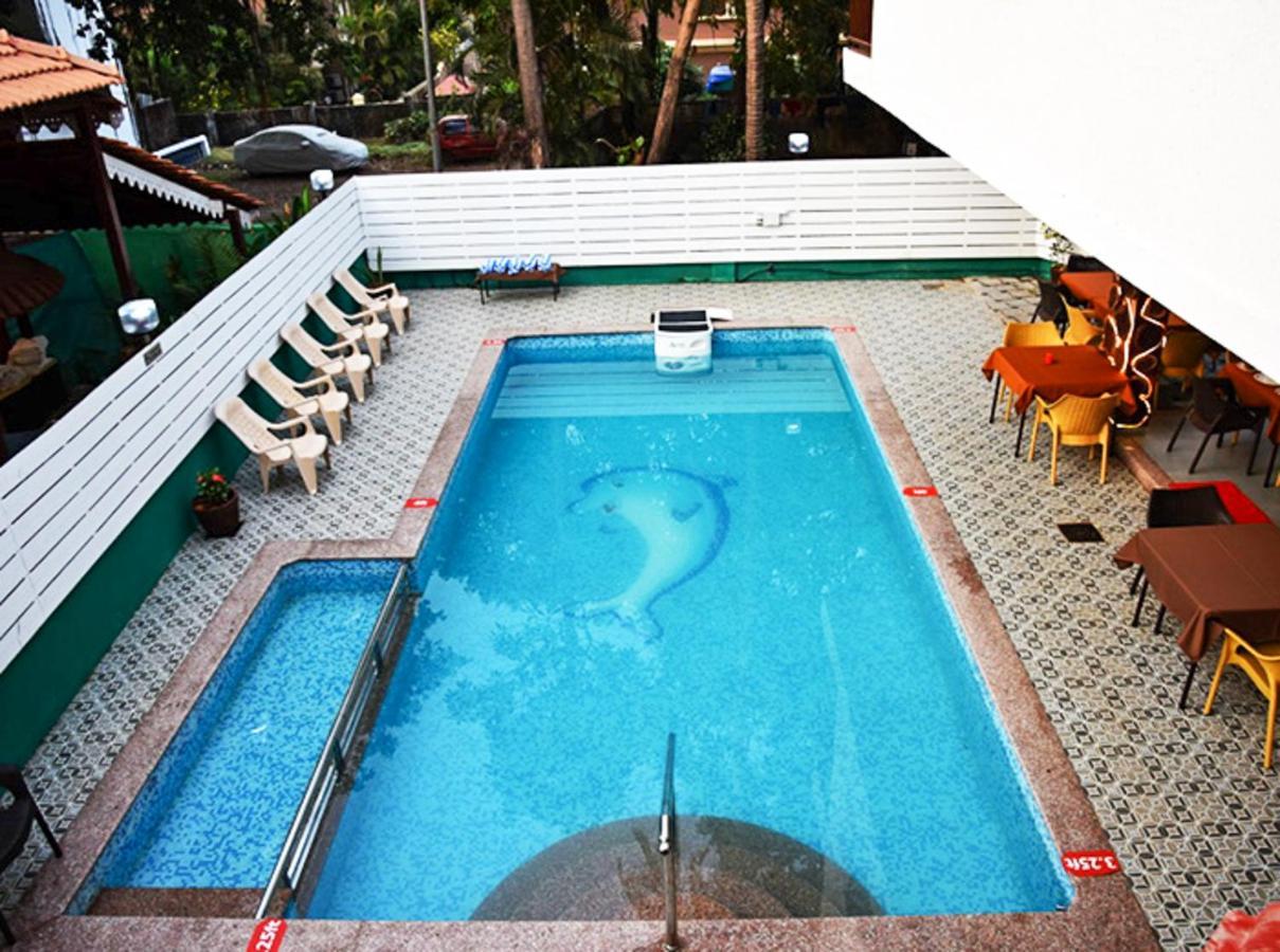 De Falcon Goa Beach Resort Candolim Eksteriør bilde